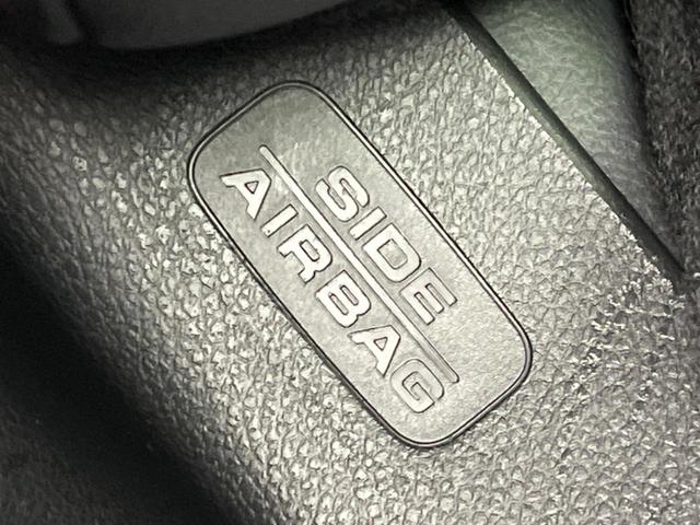 シビック ｅ：ＨＥＶ　衝突軽減装置　禁煙車　純正９インチナビ　ＢＯＳＥサウンド　アダプティブクルーズ　バックカメラ　ＥＴＣ　Ｂｌｕｅｔｏｏｔｈ　フルセグ　ドライブレコーダー　シートヒーター　パワーシート（40枚目）