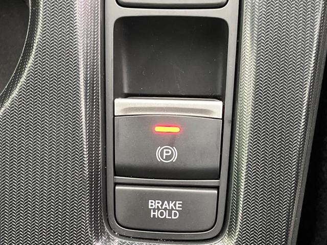 シビック ｅ：ＨＥＶ　衝突軽減装置　禁煙車　純正９インチナビ　ＢＯＳＥサウンド　アダプティブクルーズ　バックカメラ　ＥＴＣ　Ｂｌｕｅｔｏｏｔｈ　フルセグ　ドライブレコーダー　シートヒーター　パワーシート（66枚目）
