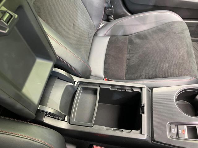 シビック ｅ：ＨＥＶ　衝突軽減装置　禁煙車　純正９インチナビ　ＢＯＳＥサウンド　アダプティブクルーズ　バックカメラ　ＥＴＣ　Ｂｌｕｅｔｏｏｔｈ　フルセグ　ドライブレコーダー　シートヒーター　パワーシート（70枚目）