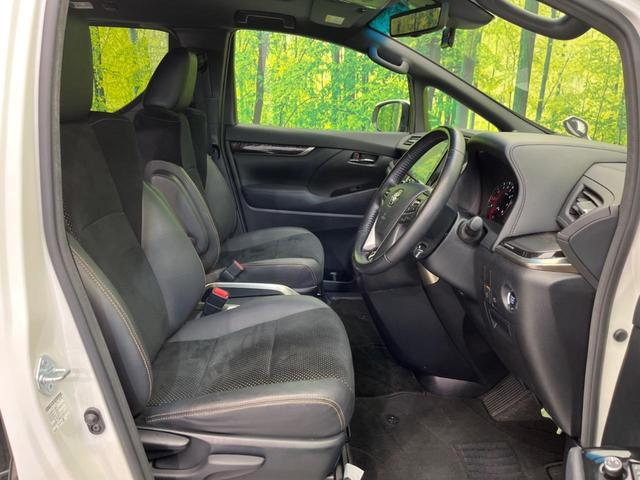 アルファード ２．５Ｓ　タイプゴールドＩＩ　サンルーフ　両側電動スライドドア　純正ナビ　フリップダウンモニター　バックカメラ　衝突軽減装置　レーダークルーズコントロール　禁煙車　パワーバックドア　ハーフレザーシート　ドライブレコーダー（8枚目）