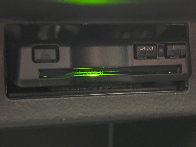 ワゴンＲ ＦＸ　禁煙車　ＳＤナビ　ＥＴＣ　Ｂｌｕｅｔｏｏｔｈ　ドライブレコーダー　シートヒーター　アイドリングストップ　純正１４インチアルミホイール　オートエアコン　電動格納ミラー　盗難防止装置　プライバシーガラス（4枚目）