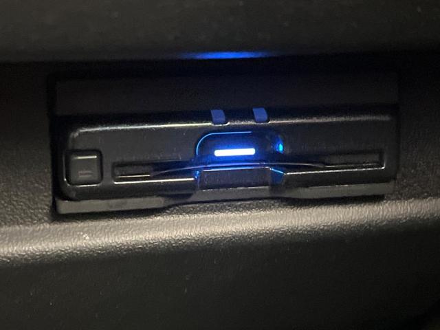 ジムニー ＸＣ　ターボ　衝突軽減装置　禁煙車　純正８型ナビ　バックカメラ　ＥＴＣ　Ｂｌｕｅｔｏｏｔｈ　　フルセグ　ドライブレコーダー　スマートキー　シートヒーター　ＬＥＤヘッドライト　レーンキープ（6枚目）