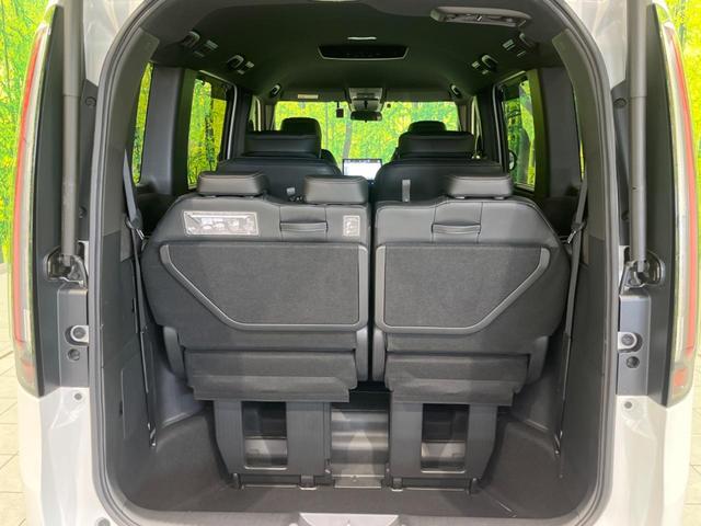 普段のお買い物や通勤、送迎等に十分な荷室スペースを確保しております。セカンドシートを倒すと、大きな荷物の積載も可能です♪