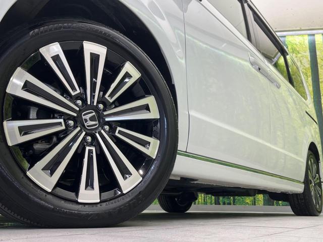 【純正１７インチアルミホイール】外観にマッチした純正アルミホイールを装着しております。各種社外アルミホイールや、スタッドレスタイヤも取扱いしております。是非ご相談ください♪