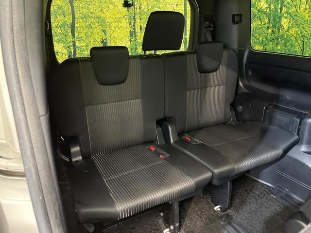 ヴォクシー ＺＳ　煌　両側電動ドア　後席モニター　バックカメラ　衝突被害軽減システム　禁煙車　ドラレコ　スマートキー　ＬＥＤヘッド　ビルトインＥＴＣ　クルコン　純正１６インチアルミ　オートライト　デュアルエアコン（10枚目）