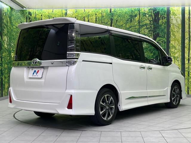 ヴォクシー ＺＳ　煌　両側電動ドア　後席モニター　バックカメラ　衝突被害軽減システム　禁煙車　ドラレコ　スマートキー　ＬＥＤヘッド　ビルトインＥＴＣ　クルコン　純正１６インチアルミ　オートライト　デュアルエアコン（18枚目）