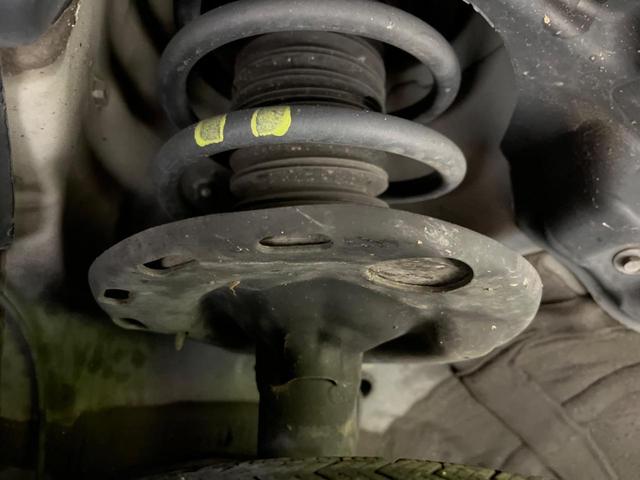 ヴォクシー ＺＳ　煌　両側電動ドア　後席モニター　バックカメラ　衝突被害軽減システム　禁煙車　ドラレコ　スマートキー　ＬＥＤヘッド　ビルトインＥＴＣ　クルコン　純正１６インチアルミ　オートライト　デュアルエアコン（21枚目）