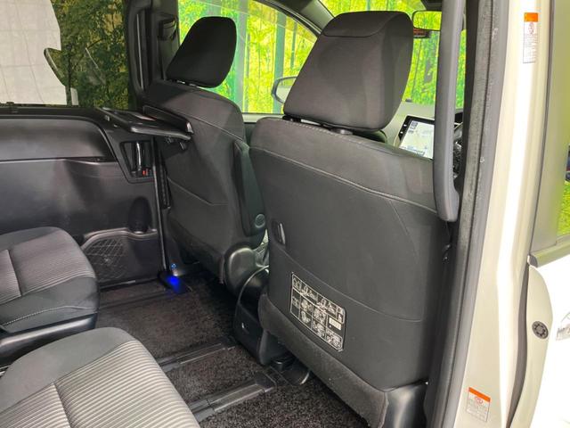 ヴォクシー ＺＳ　煌　両側電動ドア　後席モニター　バックカメラ　衝突被害軽減システム　禁煙車　ドラレコ　スマートキー　ＬＥＤヘッド　ビルトインＥＴＣ　クルコン　純正１６インチアルミ　オートライト　デュアルエアコン（39枚目）