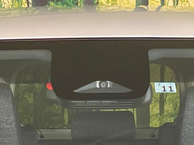 シエンタ ハイブリッドＺ　両側電動ドア　全周囲カメラ　１００Ｖ電源　衝突被害軽減システム　レーダークルーズ　禁煙車　コーナーセンサー　スマートキー　ＬＥＤヘッド　ビルトインＥＴＣ　純正１５インチアルミ　オートハイビーム（4枚目）