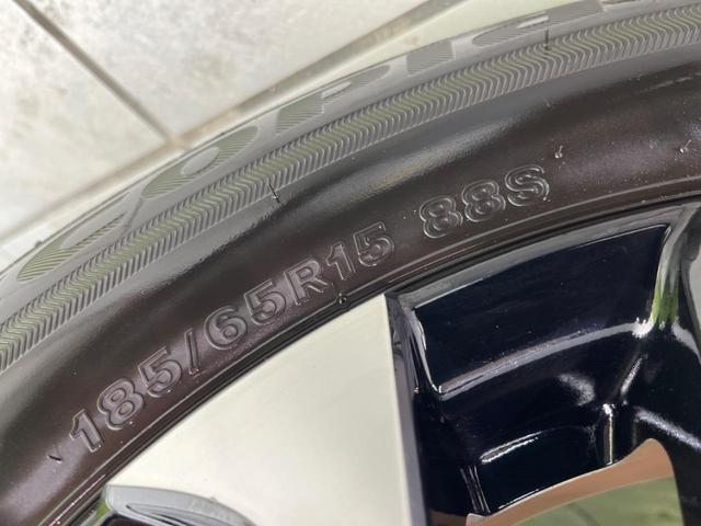 シエンタ ハイブリッドＺ　両側電動ドア　全周囲カメラ　１００Ｖ電源　衝突被害軽減システム　レーダークルーズ　禁煙車　コーナーセンサー　スマートキー　ＬＥＤヘッド　ビルトインＥＴＣ　純正１５インチアルミ　オートハイビーム（24枚目）