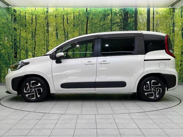 シエンタ ハイブリッドＺ　両側電動ドア　全周囲カメラ　１００Ｖ電源　衝突被害軽減システム　レーダークルーズ　禁煙車　コーナーセンサー　スマートキー　ＬＥＤヘッド　ビルトインＥＴＣ　純正１５インチアルミ　オートハイビーム（27枚目）