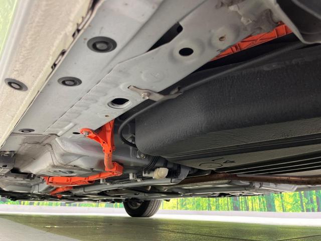 シエンタ ハイブリッドＺ　両側電動ドア　全周囲カメラ　１００Ｖ電源　衝突被害軽減システム　レーダークルーズ　禁煙車　コーナーセンサー　スマートキー　ＬＥＤヘッド　ビルトインＥＴＣ　純正１５インチアルミ　オートハイビーム（30枚目）