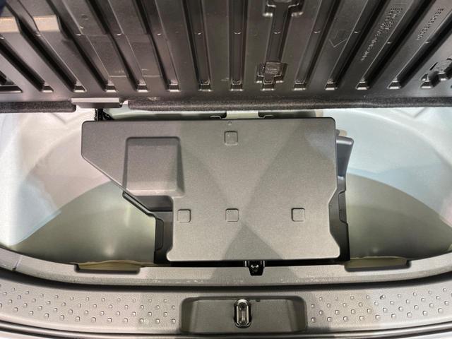 シエンタ ハイブリッドＺ　両側電動ドア　全周囲カメラ　１００Ｖ電源　衝突被害軽減システム　レーダークルーズ　禁煙車　コーナーセンサー　スマートキー　ＬＥＤヘッド　ビルトインＥＴＣ　純正１５インチアルミ　オートハイビーム（34枚目）