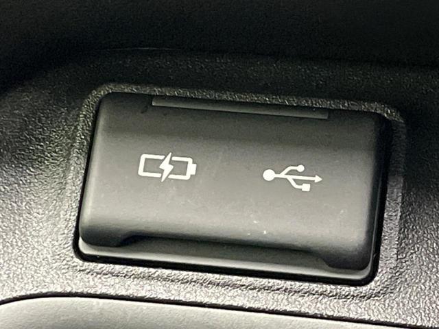 シエンタ ハイブリッドＺ　両側電動ドア　全周囲カメラ　１００Ｖ電源　衝突被害軽減システム　レーダークルーズ　禁煙車　コーナーセンサー　スマートキー　ＬＥＤヘッド　ビルトインＥＴＣ　純正１５インチアルミ　オートハイビーム（60枚目）