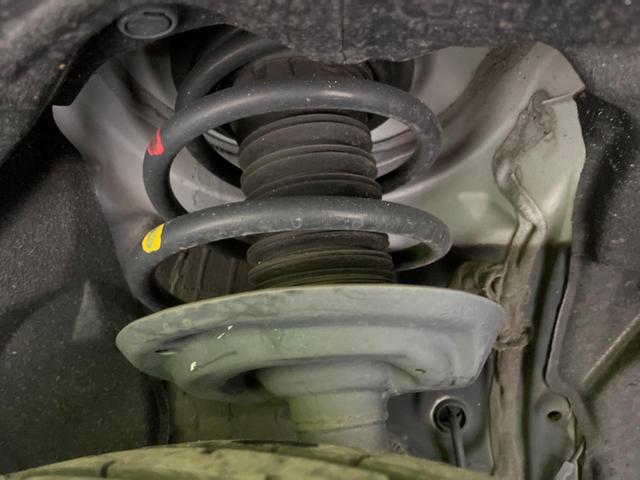 ハリアー Ｚ　メーカーナビ　全周囲カメラ　ＪＢＬサウンドシステム　衝突軽減装置　レーダークルーズ　禁煙車　ハーフレザーシート　パワーシート　ドラレコ　コーナーセンサー　レーンキープ　スマートキー　ＬＥＤヘッド（20枚目）