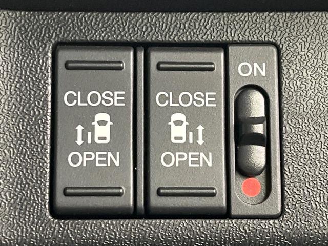 ステップワゴン モデューロＸ　両側電動スライドドア　純正ナビ　フリップダウン　バックカメラ　衝突軽減装置　レーダークルーズ　禁煙車　ハーフレザーシート　ドラレコ　レーンキープ　スマートキー　ＬＥＤヘッド　ＥＴＣ　オートライト（3枚目）