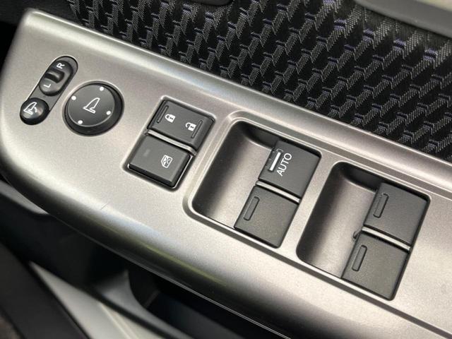 ステップワゴン モデューロＸ　両側電動スライドドア　純正ナビ　フリップダウン　バックカメラ　衝突軽減装置　レーダークルーズ　禁煙車　ハーフレザーシート　ドラレコ　レーンキープ　スマートキー　ＬＥＤヘッド　ＥＴＣ　オートライト（45枚目）