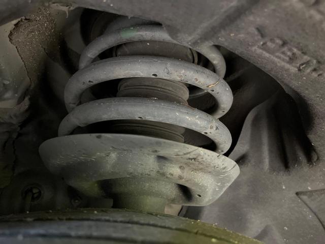 ＥＳ ＥＳ３００ｈ　Ｆスポーツ　サンルーフ　衝突軽減　レーダークルーズ　１２．３型メーカーナビ　バックカメラ　Ｂｌｕｅｔｏｏｔｈ　フルセグ　ＥＴＣ　ドラレコ　三眼ＬＥＤヘッド　シートヒーター　合皮シート　オートマチックハイビーム（20枚目）