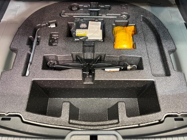 ＥＳ ＥＳ３００ｈ　Ｆスポーツ　サンルーフ　衝突軽減　レーダークルーズ　１２．３型メーカーナビ　バックカメラ　Ｂｌｕｅｔｏｏｔｈ　フルセグ　ＥＴＣ　ドラレコ　三眼ＬＥＤヘッド　シートヒーター　合皮シート　オートマチックハイビーム（33枚目）