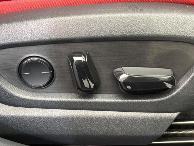 ＥＳ ＥＳ３００ｈ　Ｆスポーツ　サンルーフ　衝突軽減　レーダークルーズ　１２．３型メーカーナビ　バックカメラ　Ｂｌｕｅｔｏｏｔｈ　フルセグ　ＥＴＣ　ドラレコ　三眼ＬＥＤヘッド　シートヒーター　合皮シート　オートマチックハイビーム（37枚目）