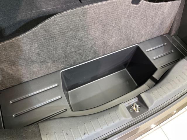 フィット ｅ：ＨＥＶリュクス　衝突軽減装置　禁煙車　９型ナビ　バックカメラ　ドラレコ　ＥＴＣ　レーダークルーズコントロール　クリアランスソナー　スマートキー　レーンアシスト　オートマチックハイビーム　オートエアコン（34枚目）