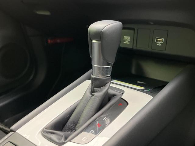 フィット ｅ：ＨＥＶリュクス　衝突軽減装置　禁煙車　９型ナビ　バックカメラ　ドラレコ　ＥＴＣ　レーダークルーズコントロール　クリアランスソナー　スマートキー　レーンアシスト　オートマチックハイビーム　オートエアコン（56枚目）