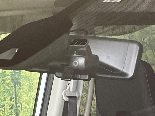 セレナ ｅ－パワー　ハイウェイスターＶ　アーバンクロム　フリップダウンモニター　両側電動スライドドア　衝突軽減装置　禁煙車　純正１０インチナビ　全周囲カメラ　ＥＴＣ　Ｂｌｕｅｔｏｏｔｈ　フルセグ　ドライブレコーダー　シートヒーター　ＬＥＤヘッドライト（21枚目）