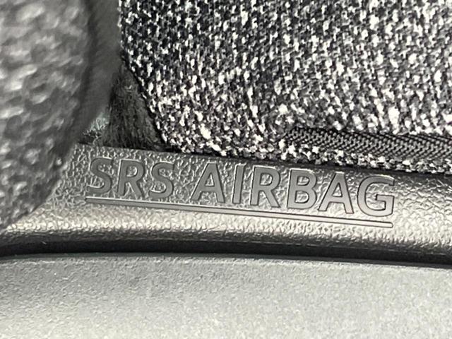 シエンタ ハイブリッドＺ　衝突軽減　両側電動スライドドア　純正ナビ　レーダークルーズ　バックカメラ　フルセグ　Ｂｌｕｅｔｏｏｔｈ　禁煙車　シートヒーター　革巻きハンドル　ステアリングスイッチ　ＬＥＤヘッド　車線逸脱警報（39枚目）