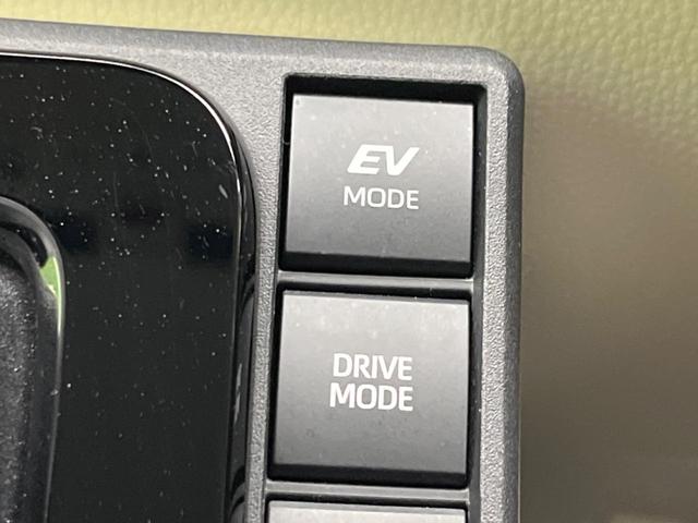 シエンタ ハイブリッドＺ　衝突軽減　両側電動スライドドア　純正ナビ　レーダークルーズ　バックカメラ　フルセグ　Ｂｌｕｅｔｏｏｔｈ　禁煙車　シートヒーター　革巻きハンドル　ステアリングスイッチ　ＬＥＤヘッド　車線逸脱警報（43枚目）