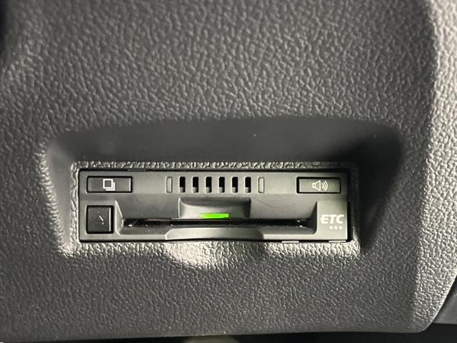 プリウス ＳセーフティプラスＩＩ　衝突軽減　レーダークルーズ　純正８型ナビ　全周囲カメラ　禁煙車　ドラレコ　ＥＴＣ　Ｂｌｕｅｔｏｏｔｈ　フルセグ　ＬＥＤヘッド　ＬＥＤフォグ　オートマチックハイビーム　クリアランスソナー（7枚目）