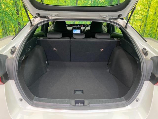 プリウス ＳセーフティプラスＩＩ　衝突軽減　レーダークルーズ　純正８型ナビ　全周囲カメラ　禁煙車　ドラレコ　ＥＴＣ　Ｂｌｕｅｔｏｏｔｈ　フルセグ　ＬＥＤヘッド　ＬＥＤフォグ　オートマチックハイビーム　クリアランスソナー（10枚目）