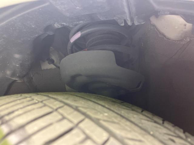 プリウス ＳセーフティプラスＩＩ　衝突軽減　レーダークルーズ　純正８型ナビ　全周囲カメラ　禁煙車　ドラレコ　ＥＴＣ　Ｂｌｕｅｔｏｏｔｈ　フルセグ　ＬＥＤヘッド　ＬＥＤフォグ　オートマチックハイビーム　クリアランスソナー（20枚目）