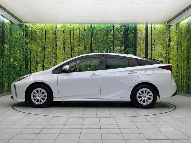 プリウス ＳセーフティプラスＩＩ　衝突軽減　レーダークルーズ　純正８型ナビ　全周囲カメラ　禁煙車　ドラレコ　ＥＴＣ　Ｂｌｕｅｔｏｏｔｈ　フルセグ　ＬＥＤヘッド　ＬＥＤフォグ　オートマチックハイビーム　クリアランスソナー（26枚目）