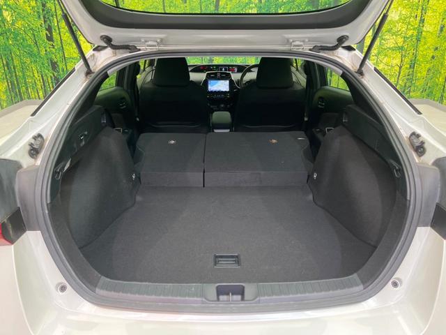 プリウス ＳセーフティプラスＩＩ　衝突軽減　レーダークルーズ　純正８型ナビ　全周囲カメラ　禁煙車　ドラレコ　ＥＴＣ　Ｂｌｕｅｔｏｏｔｈ　フルセグ　ＬＥＤヘッド　ＬＥＤフォグ　オートマチックハイビーム　クリアランスソナー（32枚目）