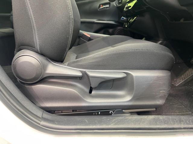 プリウス ＳセーフティプラスＩＩ　衝突軽減　レーダークルーズ　純正８型ナビ　全周囲カメラ　禁煙車　ドラレコ　ＥＴＣ　Ｂｌｕｅｔｏｏｔｈ　フルセグ　ＬＥＤヘッド　ＬＥＤフォグ　オートマチックハイビーム　クリアランスソナー（38枚目）