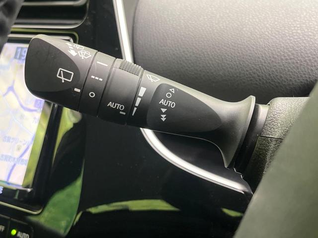 プリウス ＳセーフティプラスＩＩ　衝突軽減　レーダークルーズ　純正８型ナビ　全周囲カメラ　禁煙車　ドラレコ　ＥＴＣ　Ｂｌｕｅｔｏｏｔｈ　フルセグ　ＬＥＤヘッド　ＬＥＤフォグ　オートマチックハイビーム　クリアランスソナー（48枚目）