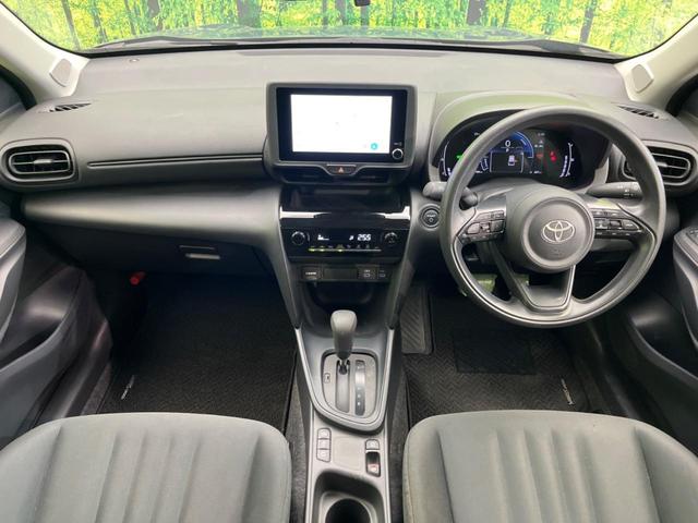 ヤリスクロス ハイブリッドＸ　衝突軽減装置　レーダークルーズコントロール　バックカメラ　ＥＴＣ　Ｂｌｕｅｔｏｏｔｈ　スマートキー　レーンアシスト　コーナーセンサー　オートマチックハイビーム　電動パーキング　盗難防止装置（2枚目）