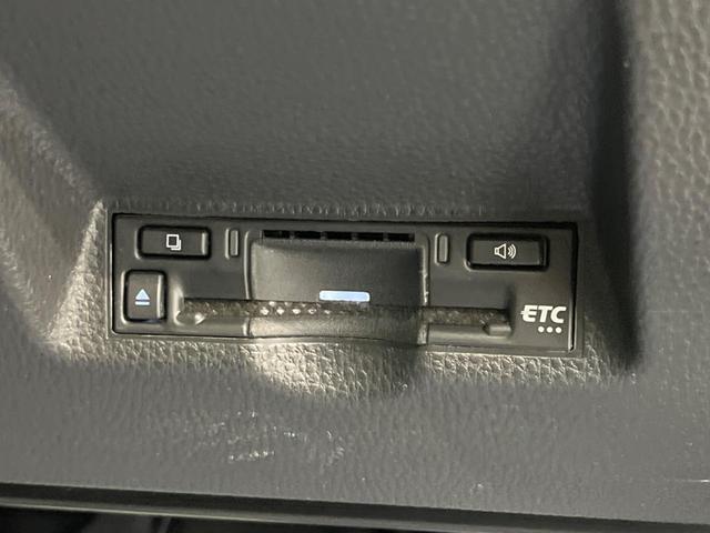 ヤリスクロス ハイブリッドＸ　衝突軽減装置　レーダークルーズコントロール　バックカメラ　ＥＴＣ　Ｂｌｕｅｔｏｏｔｈ　スマートキー　レーンアシスト　コーナーセンサー　オートマチックハイビーム　電動パーキング　盗難防止装置（7枚目）