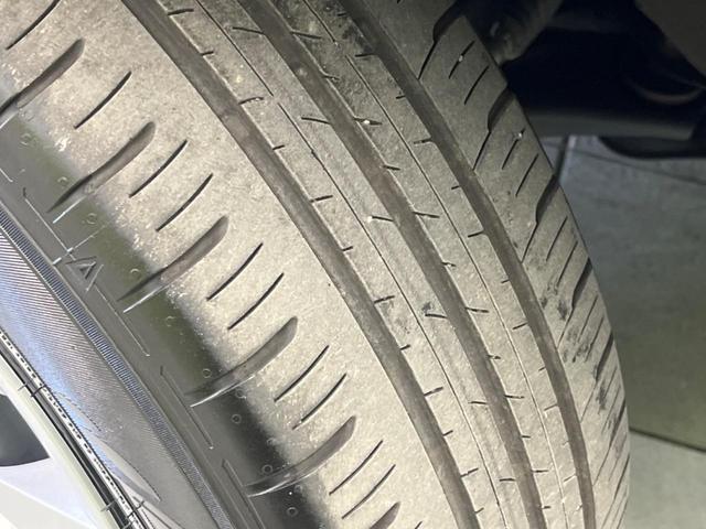 ヤリスクロス ハイブリッドＸ　衝突軽減装置　レーダークルーズコントロール　バックカメラ　ＥＴＣ　Ｂｌｕｅｔｏｏｔｈ　スマートキー　レーンアシスト　コーナーセンサー　オートマチックハイビーム　電動パーキング　盗難防止装置（22枚目）