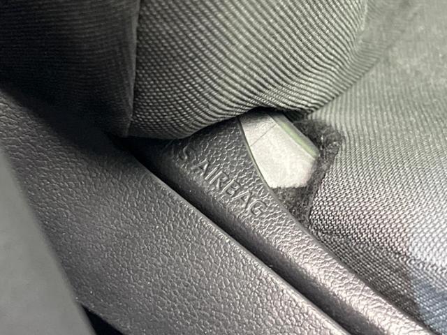 ヤリスクロス ハイブリッドＸ　衝突軽減装置　レーダークルーズコントロール　バックカメラ　ＥＴＣ　Ｂｌｕｅｔｏｏｔｈ　スマートキー　レーンアシスト　コーナーセンサー　オートマチックハイビーム　電動パーキング　盗難防止装置（36枚目）