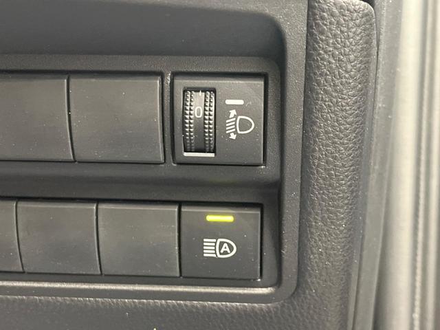 ヤリスクロス ハイブリッドＸ　衝突軽減装置　レーダークルーズコントロール　バックカメラ　ＥＴＣ　Ｂｌｕｅｔｏｏｔｈ　スマートキー　レーンアシスト　コーナーセンサー　オートマチックハイビーム　電動パーキング　盗難防止装置（40枚目）