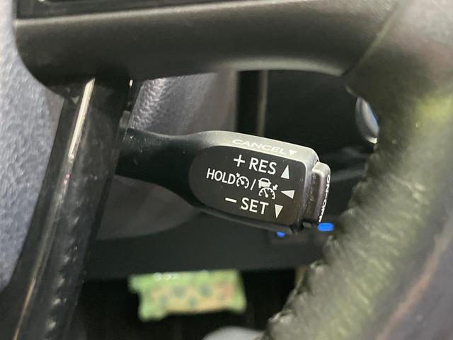 プリウスPHV Aプレミアムナビパッケージ モデリスタエアロ 純正SDナビ バックカメラ 衝突警報装置 レーダークルーズコントロール 禁煙車 本革シート コーナーセンサー レーンキープ スマートキー LEDヘッドライト ETC オートライト(7枚目)