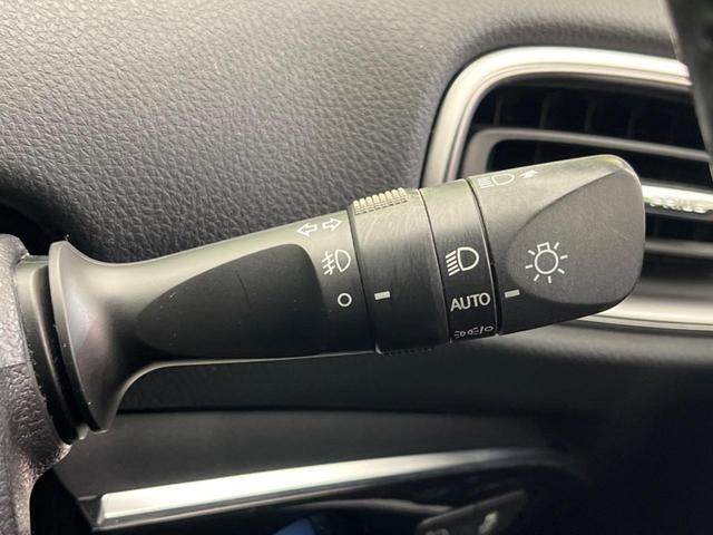 プリウスPHV Aプレミアムナビパッケージ モデリスタエアロ 純正SDナビ バックカメラ 衝突警報装置 レーダークルーズコントロール 禁煙車 本革シート コーナーセンサー レーンキープ スマートキー LEDヘッドライト ETC オートライト(52枚目)