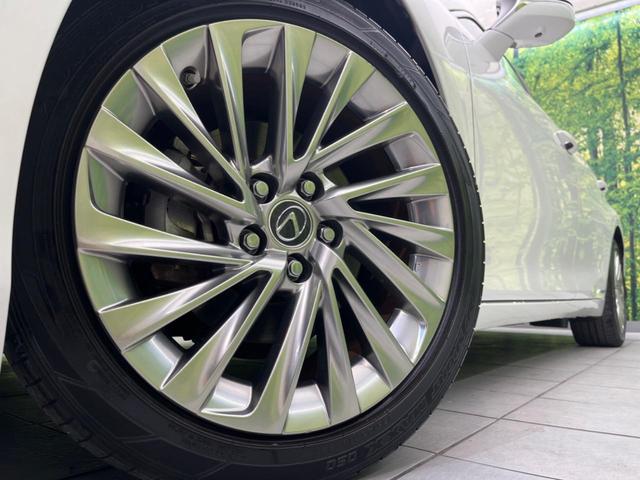 ＥＳ ＥＳ３００ｈ　バージョンＬ　ムーンルーフ　セーフティシステムプラス　メーカーナビ　パノラミックビューＭ　プレミアムサウンド　３眼ＬＥＤヘッド　スマートキー　純正１８ＡＷ　セミアニリン革シート　ＢＳＭ　ハンズフリーパワーバックドア（13枚目）