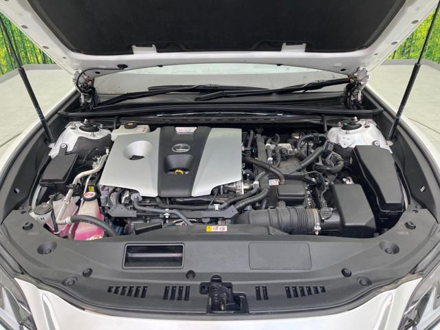 ＥＳ ＥＳ３００ｈ　バージョンＬ　ムーンルーフ　セーフティシステムプラス　メーカーナビ　パノラミックビューＭ　プレミアムサウンド　３眼ＬＥＤヘッド　スマートキー　純正１８ＡＷ　セミアニリン革シート　ＢＳＭ　ハンズフリーパワーバックドア（18枚目）