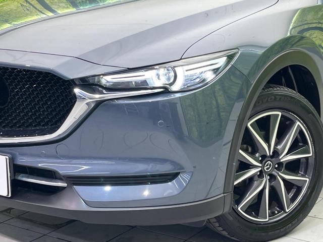 【ＬＥＤヘッドライト】悪天候や夜間走行時も良好な視界を確保し安心して運転できる高輝度ＬＥＤヘッドライトを装備！点灯速度が早く、消費電力も抑えられています。