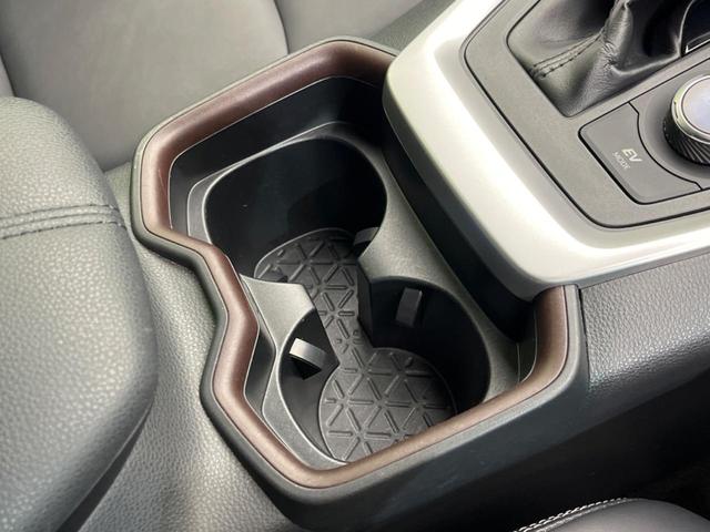 ＲＡＶ４ ハイブリッドＧ　モデリスタエアロ　サンルーフ　４ＷＤ　衝突軽減装置　禁煙車　純正９型ナビ　バックカメラ　レーダークルーズ　ＥＴＣ　Ｂｌｕｅｔｏｏｔｈ　フルセグ　ドライブレコーダー　スマートキー　シートヒーター（60枚目）