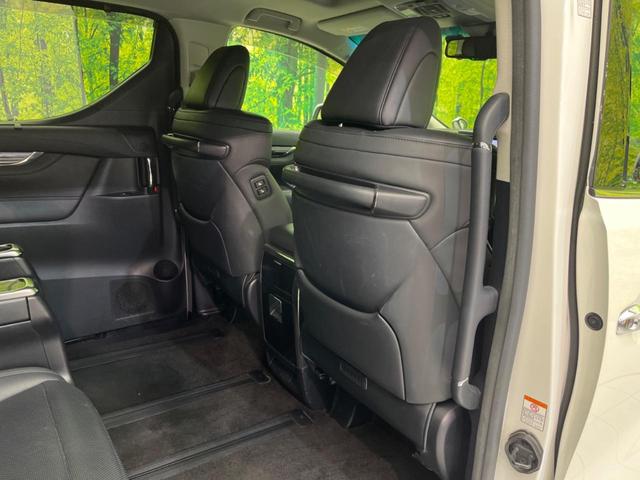 アルファード 2.5S Cパッケージ サンルーフ 両側電動ドア 後席モニター バックカメラ 衝突被害軽減システム レーダークルーズ 禁煙車 電動リアゲート 前席シートエアコン ドラレコ コーナーセンサー スマートキー LEDヘッド ETC(39枚目)