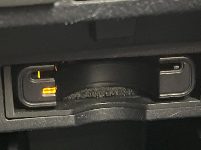 アルファード 2.5S Cパッケージ サンルーフ 両側電動ドア 後席モニター バックカメラ 衝突被害軽減システム レーダークルーズ 禁煙車 電動リアゲート 前席シートエアコン ドラレコ コーナーセンサー スマートキー LEDヘッド ETC(55枚目)