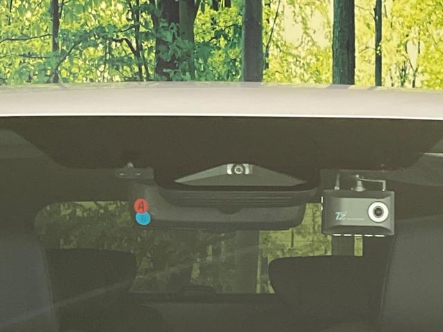 アルファード Ｚ　左右独立ムーンルーフ　フリップダウンモニター　純正１４インチナビ　全周囲カメラ　両側電動スライドドア　衝突軽減装置　禁煙車　レーダークルーズ　ＥＴＣ　Ｂｌｕｅｔｏｏｔｈ再生　フルセグ（5枚目）